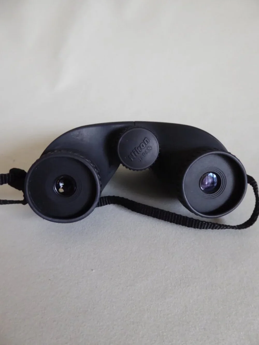 10 x 21 NIKON LIGHTWEIGHT SPRINT II COMPACT BINOCULARS IN GRAY CASE PREOWNED
